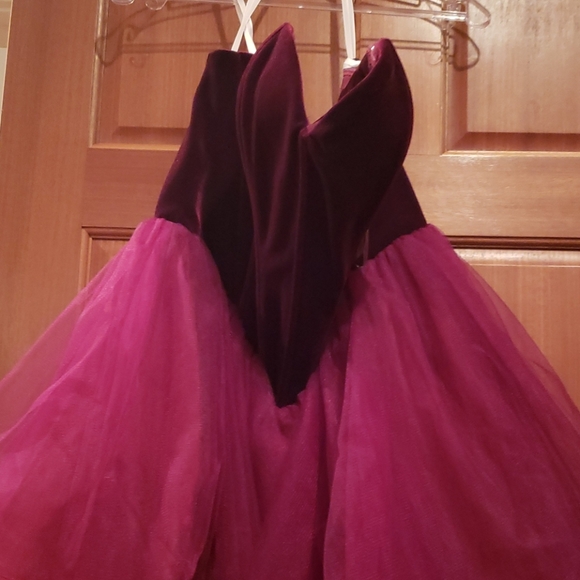 Dress - Picture 2 of 3